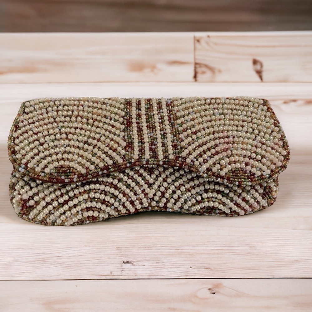 okpta1519426 Hand Beaded
Pearl and bead Clutch Purse